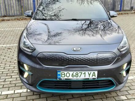 Серый Киа Niro, объемом двигателя 0 л и пробегом 85 тыс. км за 18750 $, фото 1 на Automoto.ua