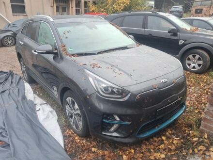 Киа Niro 2020 в Житомире на Automoto.ua Серый Киа Niro, объемом двигателя 0 л и пробегом 58 тыс. км за 325 $, фото 1 на Automoto.ua