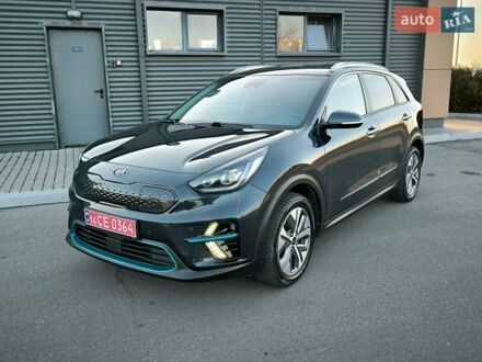 Киа Niro 2020 в Днепре (Днепропетровске) на Automoto.ua Серый Киа Niro, объемом двигателя 0 л и пробегом 96 тыс. км за 16900 $, фото 1 на Automoto.ua