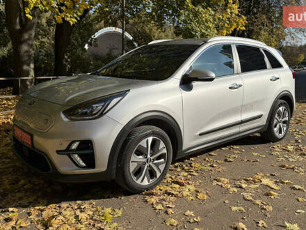 Сірий Кіа Niro, об'ємом двигуна 0 л та пробігом 115 тис. км за 21913 $, фото 1 на Automoto.ua