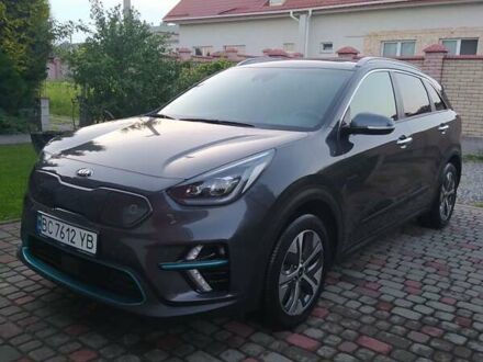Серый Киа Niro, объемом двигателя 0 л и пробегом 113 тыс. км за 21200 $, фото 1 на Automoto.ua