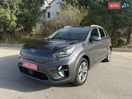 Серый Киа Niro, объемом двигателя 0 л и пробегом 124 тыс. км за 18950 $, фото 1 на Automoto.ua