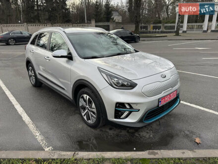 Серый Киа Niro, объемом двигателя 0 л и пробегом 91 тыс. км за 20900 $, фото 1 на Automoto.ua