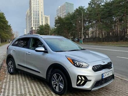 Киа Niro 2020 в Киеве на Automoto.ua Серый Киа Niro, объемом двигателя 1.58 л и пробегом 47 тыс. км за 20799 $, фото 1 на Automoto.ua