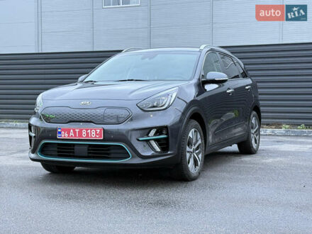 Серый Киа Niro, объемом двигателя 0 л и пробегом 165 тыс. км за 18000 $, фото 1 на Automoto.ua
