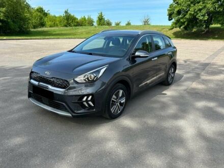Киа Niro 2020 в Киеве на Automoto.ua Серый Киа Niro, объемом двигателя 0 л и пробегом 85 тыс. км за 11200 $, фото 1 на Automoto.ua