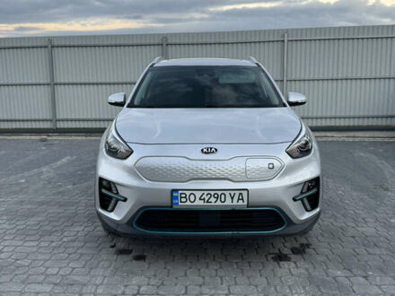 Киа Niro 2020 в Тернополе на Automoto.ua Серый Киа Niro, объемом двигателя 0 л и пробегом 49 тыс. км за 22000 $, фото 1 на Automoto.ua