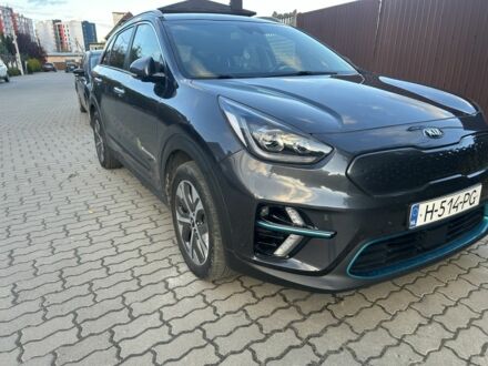 Серый Киа Niro, объемом двигателя 0 л и пробегом 124 тыс. км за 18412 $, фото 1 на Automoto.ua