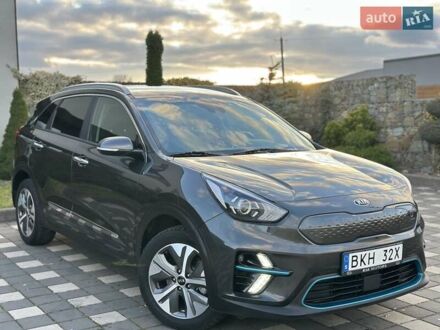 Киа Niro 2021 в Стрые на Automoto.ua Серый Киа Niro, объемом двигателя 0 л и пробегом 105 тыс. км за 19950 $, фото 1 на Automoto.ua