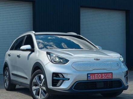 Сірий Кіа Niro, об'ємом двигуна 0 л та пробігом 32 тис. км за 23500 $, фото 1 на Automoto.ua