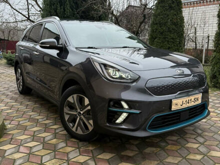 Серый Киа Niro, объемом двигателя 0 л и пробегом 50 тыс. км за 22300 $, фото 1 на Automoto.ua