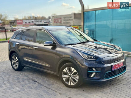Киа Niro 2021 в Днепре (Днепропетровске) на Automoto.ua Серый Киа Niro, объемом двигателя 0 л и пробегом 141 тыс. км за 18500 $, фото 1 на Automoto.ua