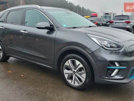 Сірий Кіа Niro, об'ємом двигуна 0 л та пробігом 106 тис. км за 20950 $, фото 1 на Automoto.ua