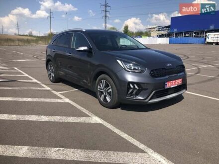 Серый Киа Niro, объемом двигателя 1.6 л и пробегом 58 тыс. км за 20700 $, фото 1 на Automoto.ua