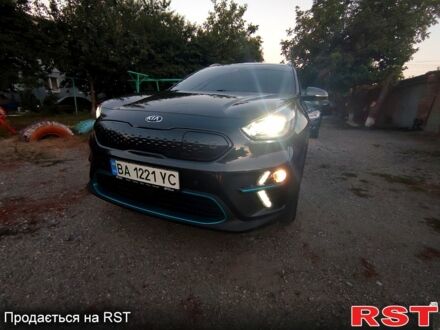 Кіа Niro 2021 у Кропивницькому (Кіровограді) на Automoto.ua Сірий Кіа Niro, об'ємом двигуна 0 л та пробігом 72 тис. км за 22000 $, фото 1 на Automoto.ua