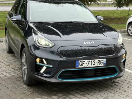 Серый Киа Niro, объемом двигателя 0 л и пробегом 93 тыс. км за 21500 $, фото 1 на Automoto.ua