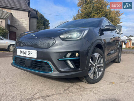 Кіа Niro 2021 у Бахмаче на Automoto.ua Сірий Кіа Niro, об'ємом двигуна 0 л та пробігом 140 тис. км за 18500 $, фото 1 на Automoto.ua