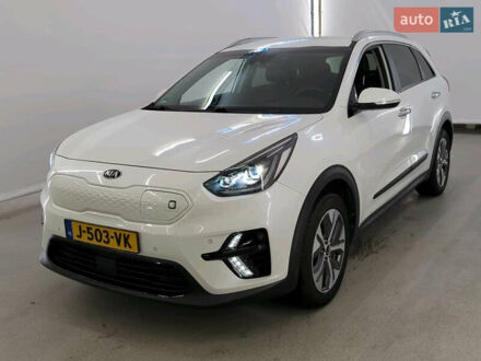 Киа Niro 2021 в Тернополе на Automoto.ua Серый Киа Niro, объемом двигателя 0 л и пробегом 117 тыс. км за 19500 $, фото 1 на Automoto.ua