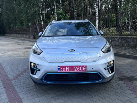 Серый Киа Niro, объемом двигателя 0 л и пробегом 102 тыс. км за 19200 $, фото 1 на Automoto.ua