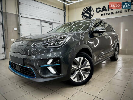 Киа Niro 2021 в Киеве на Automoto.ua Серый Киа Niro, объемом двигателя 0 л и пробегом 47 тыс. км за 21900 $, фото 1 на Automoto.ua