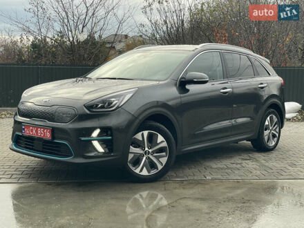 Серый Киа Niro, объемом двигателя 0 л и пробегом 52 тыс. км за 22999 $, фото 1 на Automoto.ua