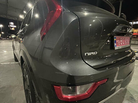 Серый Киа Niro, объемом двигателя 0 л и пробегом 133 тыс. км за 22299 $, фото 1 на Automoto.ua