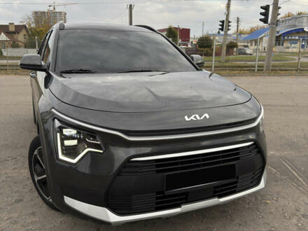 Кіа Niro 2023 у Харкові на Automoto.ua Сірий Кіа Niro, об'ємом двигуна 1.58 л та пробігом 5 тис. км за 24000 $, фото 1 на Automoto.ua