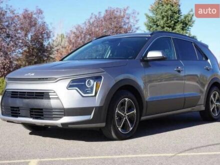 Серый Киа Niro, объемом двигателя 1.58 л и пробегом 9 тыс. км за 23000 $, фото 1 на Automoto.ua