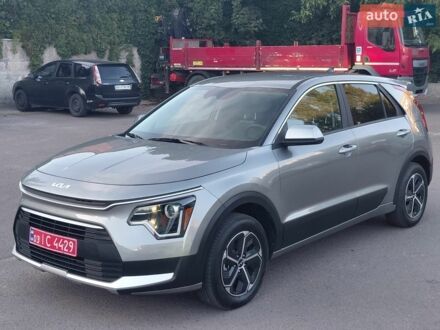 Серый Киа Niro, объемом двигателя 1.58 л и пробегом 1 тыс. км за 26299 $, фото 1 на Automoto.ua