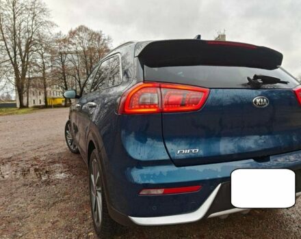 Синий Киа Niro, объемом двигателя 1.6 л и пробегом 120 тыс. км за 11300 $, фото 4 на Automoto.ua