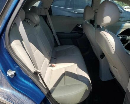 Синій Кіа Niro, об'ємом двигуна 1.6 л та пробігом 170 тис. км за 2700 $, фото 9 на Automoto.ua