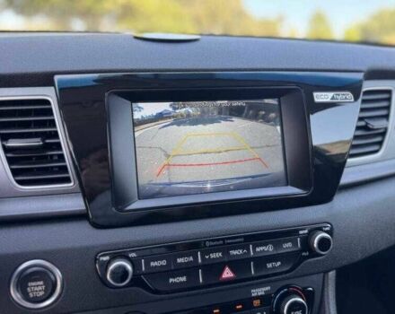 Синій Кіа Niro, об'ємом двигуна 1.6 л та пробігом 49 тис. км за 3500 $, фото 7 на Automoto.ua