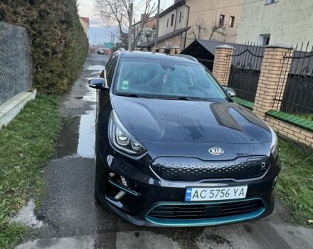 Синий Киа Niro, объемом двигателя 0 л и пробегом 140 тыс. км за 19200 $, фото 2 на Automoto.ua