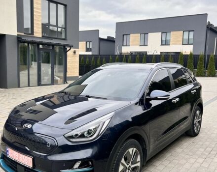 Синий Киа Niro, объемом двигателя 0 л и пробегом 65 тыс. км за 18500 $, фото 4 на Automoto.ua
