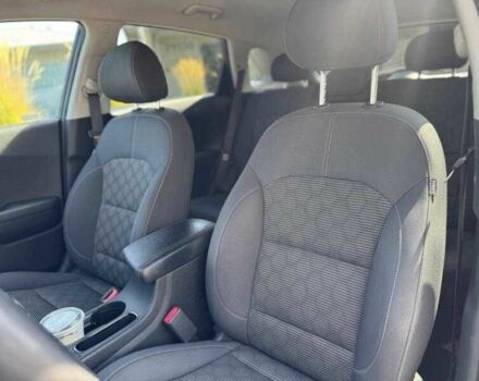 Синій Кіа Niro, об'ємом двигуна 1.6 л та пробігом 49 тис. км за 3500 $, фото 4 на Automoto.ua