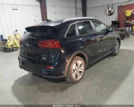 Синій Кіа Niro, об'ємом двигуна 0 л та пробігом 65 тис. км за 4000 $, фото 3 на Automoto.ua