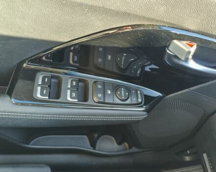 Синій Кіа Niro, об'ємом двигуна 0 л та пробігом 100 тис. км за 19300 $, фото 14 на Automoto.ua