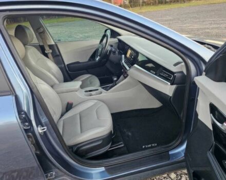 Синій Кіа Niro, об'ємом двигуна 1.6 л та пробігом 33 тис. км за 8700 $, фото 8 на Automoto.ua