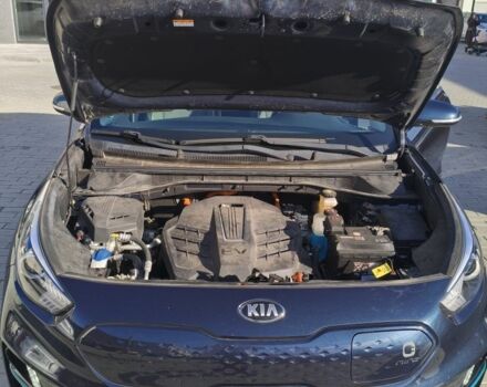 Синій Кіа Niro, об'ємом двигуна 0 л та пробігом 100 тис. км за 19300 $, фото 6 на Automoto.ua