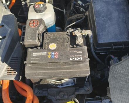 Синій Кіа Niro, об'ємом двигуна 0 л та пробігом 100 тис. км за 19300 $, фото 21 на Automoto.ua