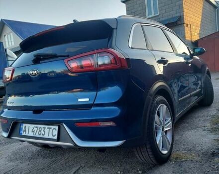 Синий Киа Niro, объемом двигателя 1.58 л и пробегом 160 тыс. км за 14200 $, фото 1 на Automoto.ua
