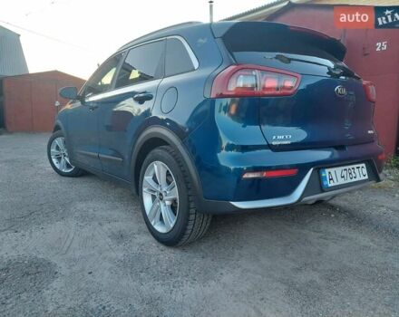 Синий Киа Niro, объемом двигателя 1.58 л и пробегом 160 тыс. км за 14200 $, фото 2 на Automoto.ua
