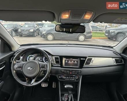 Синий Киа Niro, объемом двигателя 1.58 л и пробегом 119 тыс. км за 18300 $, фото 18 на Automoto.ua