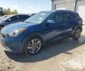 Синий Киа Niro, объемом двигателя 1.6 л и пробегом 168 тыс. км за 2000 $, фото 1 на Automoto.ua