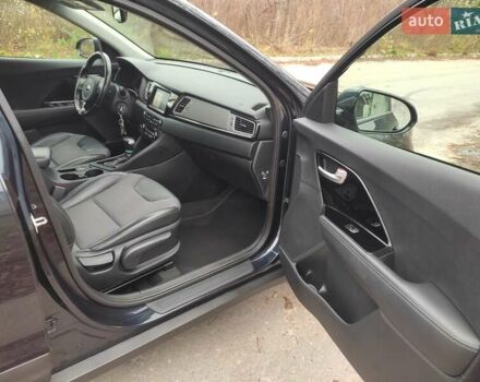 Синий Киа Niro, объемом двигателя 1.58 л и пробегом 219 тыс. км за 16200 $, фото 35 на Automoto.ua