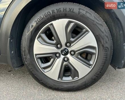 Синий Киа Niro, объемом двигателя 1.58 л и пробегом 119 тыс. км за 18300 $, фото 12 на Automoto.ua