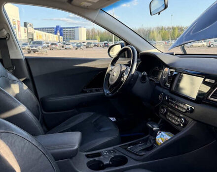 Синий Киа Niro, объемом двигателя 1.59 л и пробегом 114 тыс. км за 19000 $, фото 38 на Automoto.ua