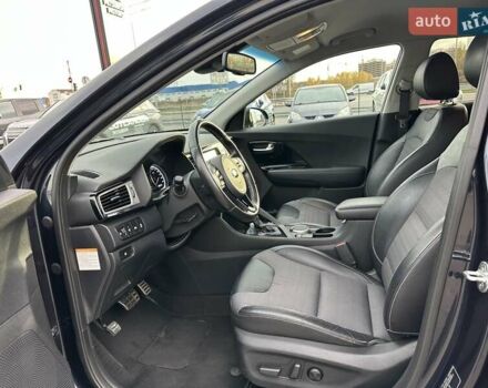 Синий Киа Niro, объемом двигателя 1.58 л и пробегом 119 тыс. км за 18300 $, фото 17 на Automoto.ua