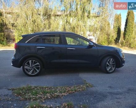 Синий Киа Niro, объемом двигателя 1.58 л и пробегом 187 тыс. км за 16650 $, фото 3 на Automoto.ua
