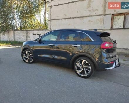 Синий Киа Niro, объемом двигателя 1.58 л и пробегом 187 тыс. км за 16650 $, фото 4 на Automoto.ua